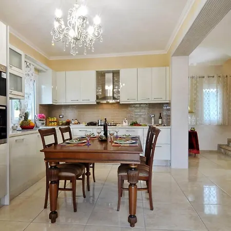 Zoi * بيليكاس