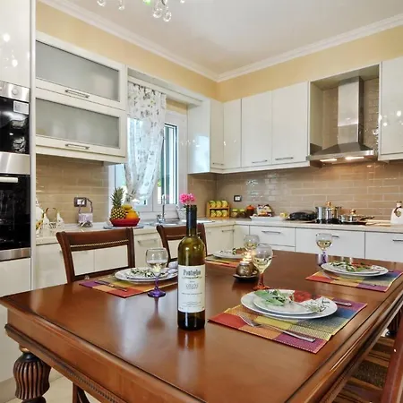 Zoi * بيليكاس