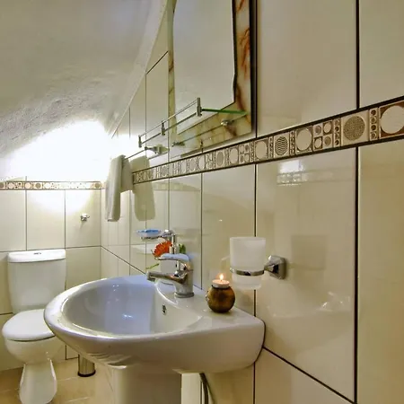 فيلة Zoi بيليكاس